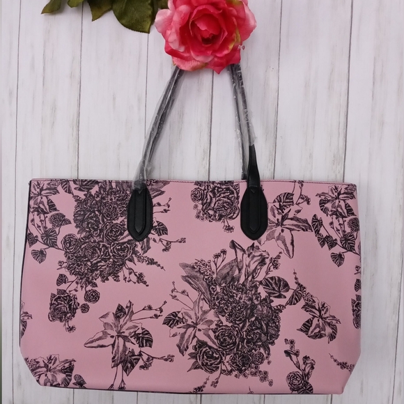 Victoria Secret Edition Limited Tote Bag Pink Floral Travel Polyurethane New - Picture 7 of 8